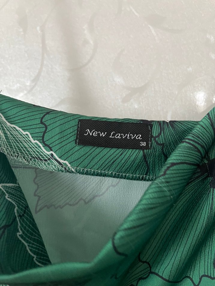 Yeşil Çiçek Desenli Drapeli Uzun Elbise - Görsel 3