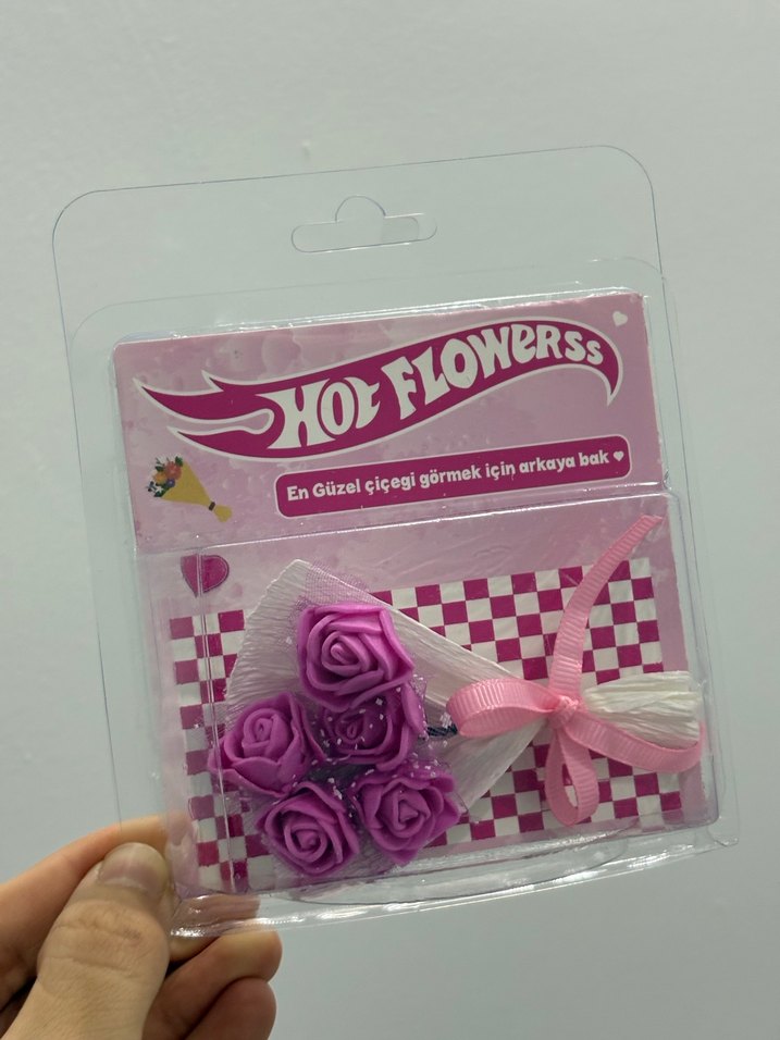 Hello Kitty Aynalı Hotflowers - Görsel 3