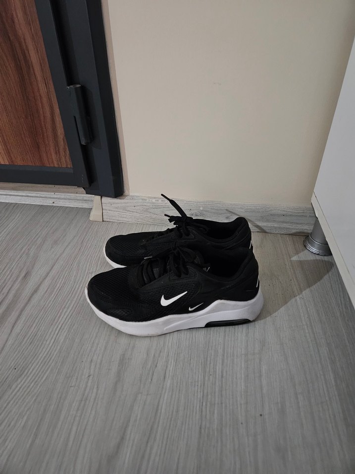 Nike Siyah Beyaz Spor Ayakkabı - Görsel 3