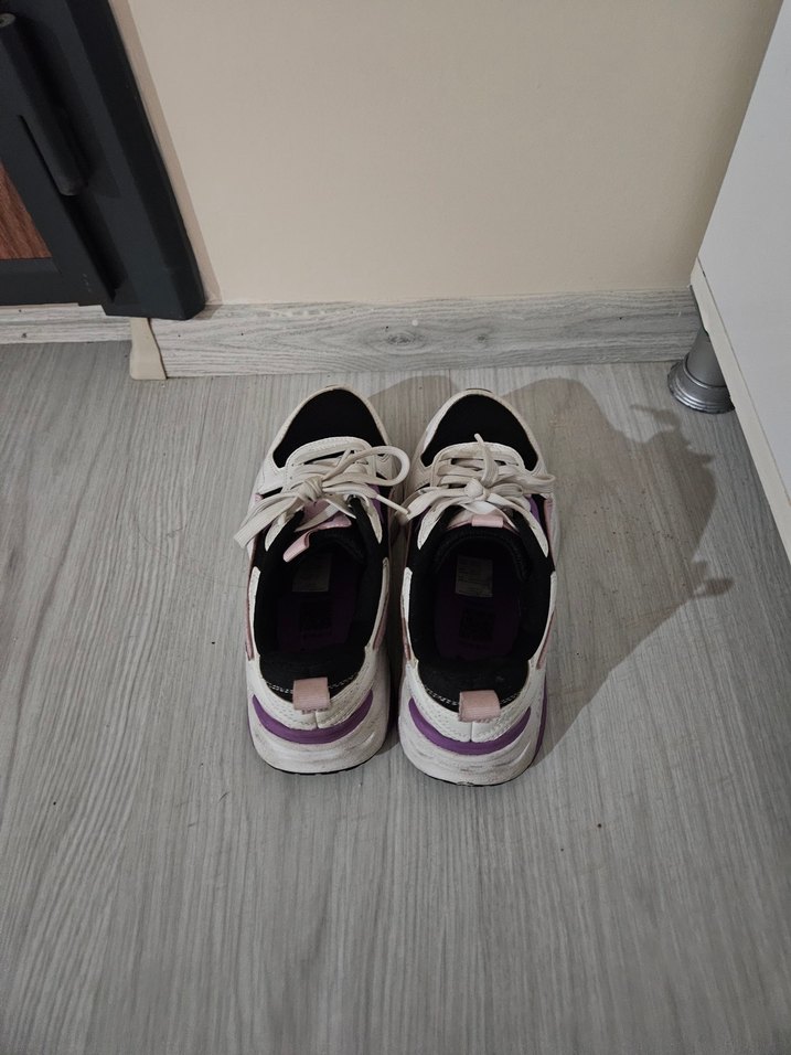 Lacivert ve Pastel Mor Bağcıklı Platform Spor Ayakkabı - Görsel 2