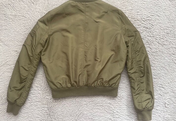 m Beden Strdivarius bomber haki ceket