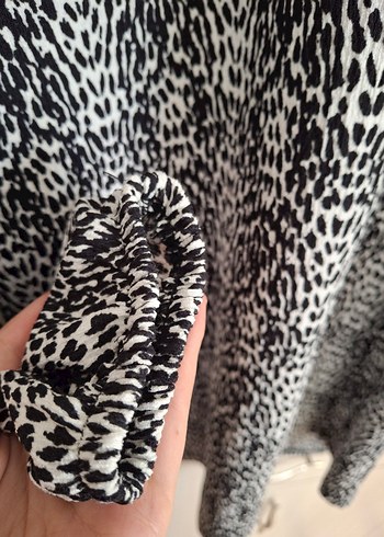 48 Beden Uzun Kollu Zebra Desenli Bluz