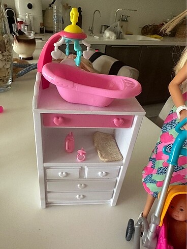 Barbie Barbie ve bebeği