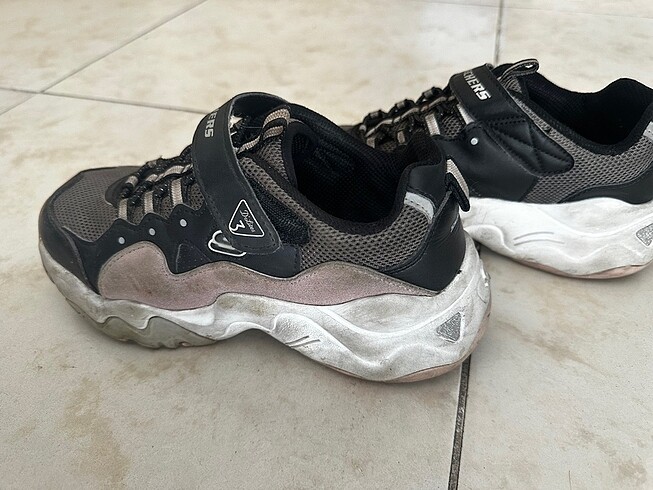 34 Beden çeşitli Renk Sketchers spor ayakkabı