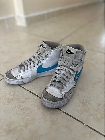 Nike spor ayakkabısı