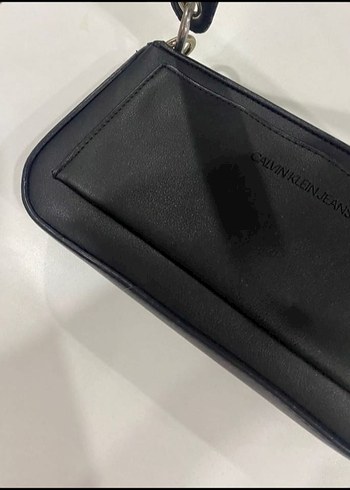 Diğer Calvin Klein Siyah Deri Omuz Çantası