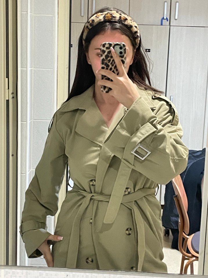 Bej Uzun Kemerli Kadın Trençkot - Görsel 4