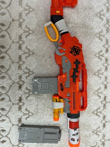 Nerf Zombie Strike SCRAVENGER E1754