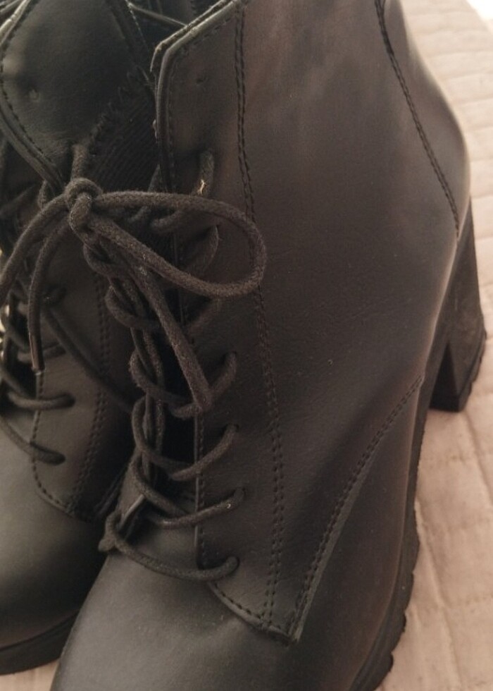 Bayan bot - Görsel 4