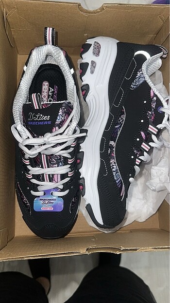 Skechers