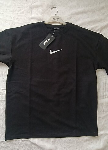 Nike t-shirt 