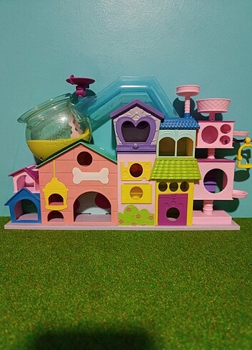 Beden Renk Miniş apartmani