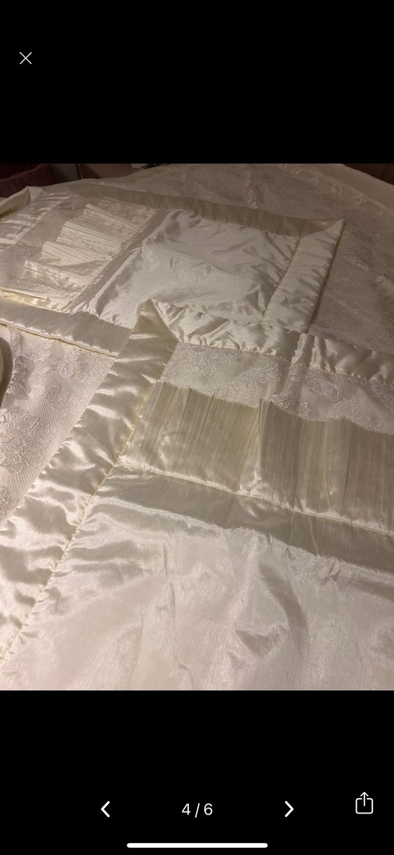 İşlemeli Beyaz Parlak Yatak Örtüsü english home - Görsel 4