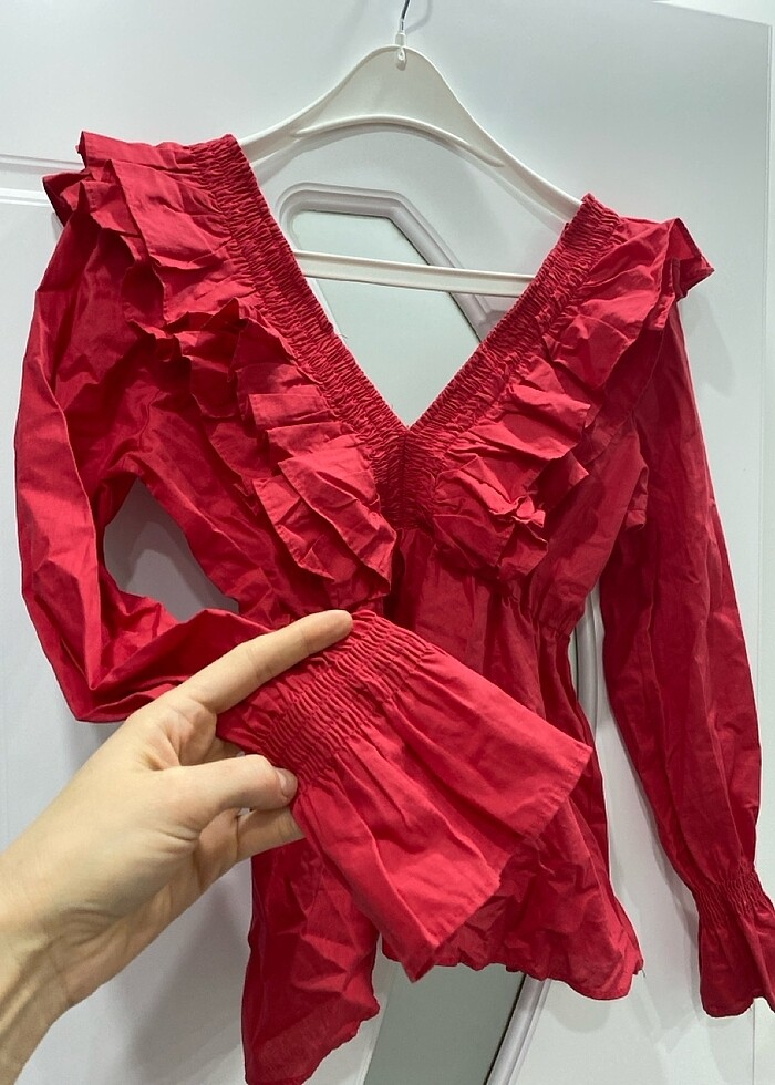 Volanlı bluz  hiç kullanılmadı ???? - Görsel 2