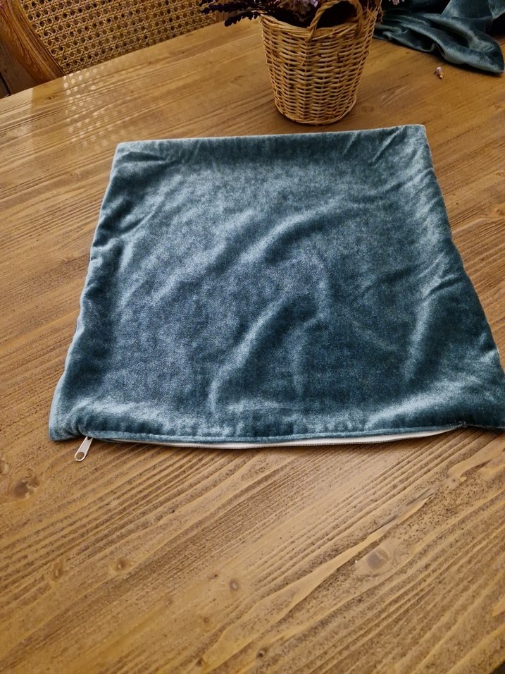 petrol yesili Kadife Yastık Kılıfı.4 adettir - Görsel 2