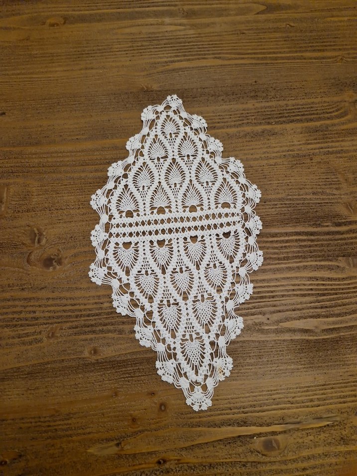 El İşi Dantel Dekoratif Örtü - Görsel 3