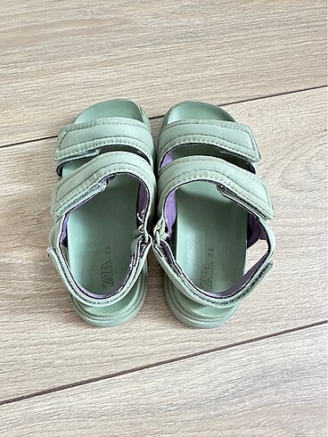 26 Beden Zara çocuk sandalet