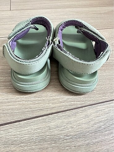 26 Beden yeşil Renk Zara çocuk sandalet