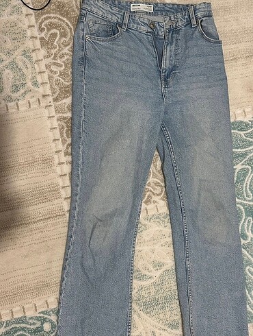 BERSHKA jean
