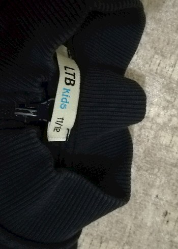 Erkek Çocuk Siyah Fermuarlı Sweatçeket - Görsel 3