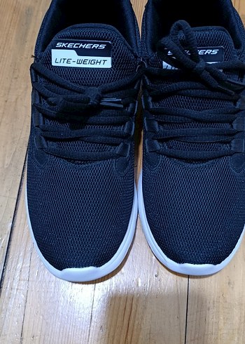 Skechers 37
