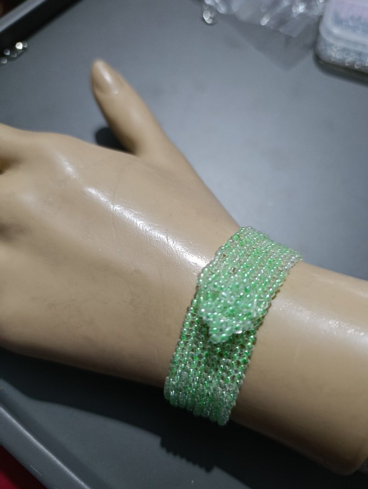 Yeşil Parlak Boncuklu Kadın Bileklik - Görsel 2
