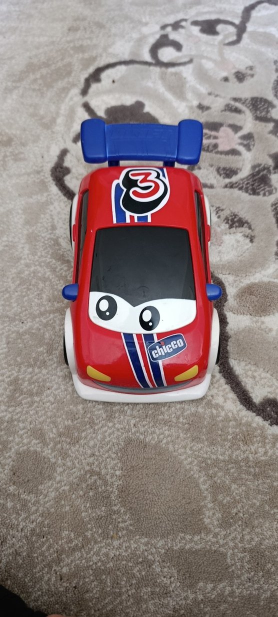 chicco Renkli Kırmızı Oyuncak Araba - Görsel 2