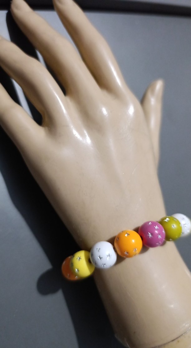 Renkli yıldız desenli Boncuklu Kadın Bileklik - Görsel 2