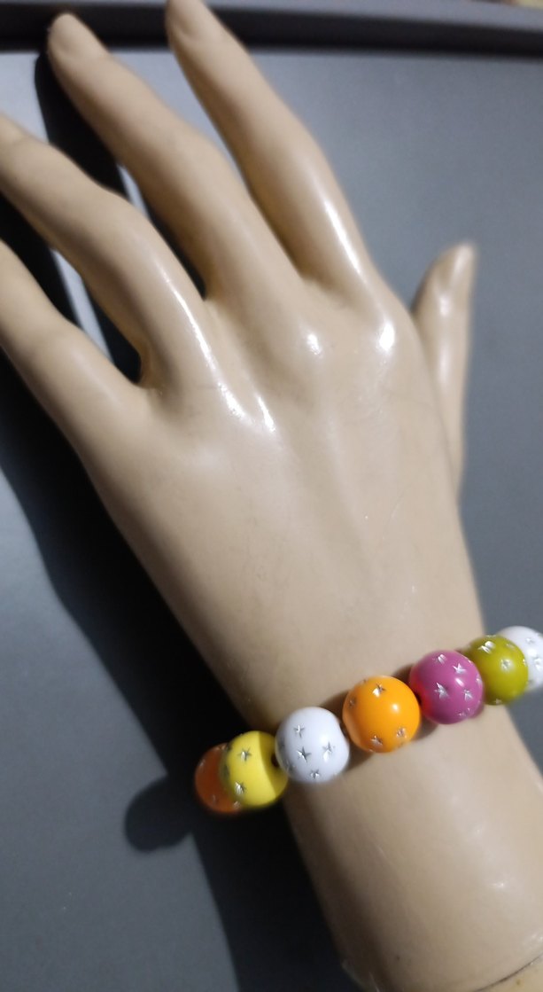 Renkli yıldız desenli Boncuklu Kadın Bileklik - Görsel 3