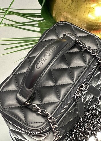 Beden CHANEL - Mini Flap