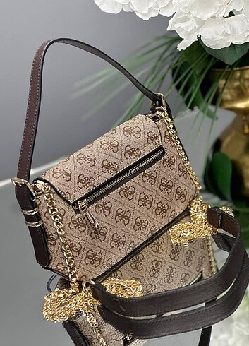 GUESS-Desideria çanta 