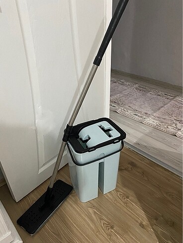 Yer temizliği için mop yeni