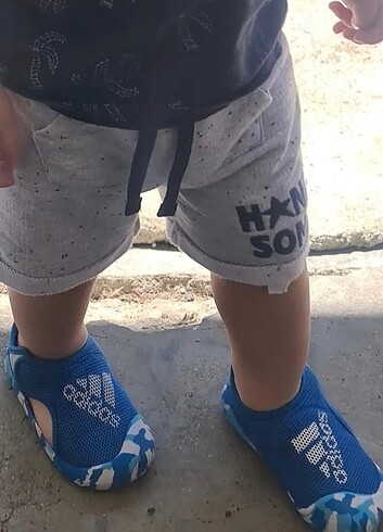23 Beden Adidas marka bebek ilk adım ayakkabısı 23 numara