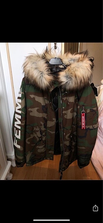 Bershka Mont