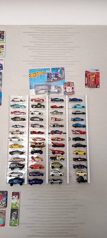  HOTWHEELS