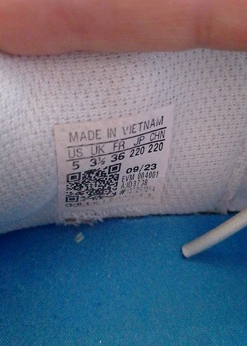 36 Beden beyaz Renk Beyaz Bağcıklı Adidas Kadın Spor Ayakkabı