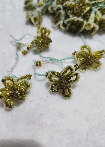 Yeşil Renkli Boncuklu oya Süslemelerde kullanılır. - Görsel 2