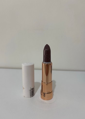 Essence Mürdüm Renkli Ruj