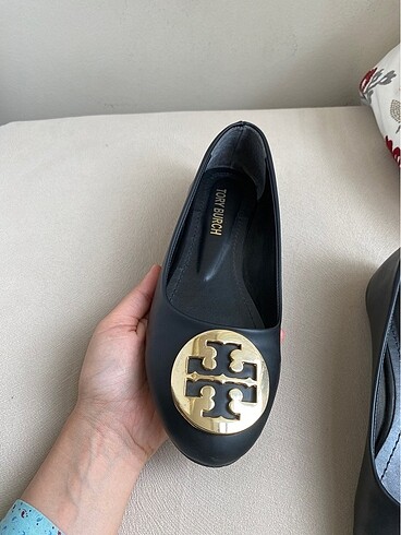 37 Beden Tory Burch babet