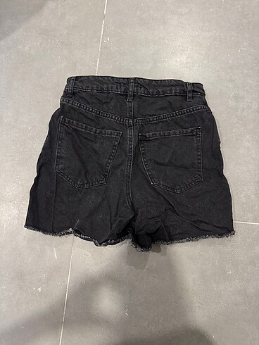 LC Waikiki Siyah Kot Şort