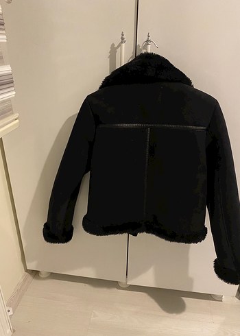 Stradivarius Siyah Süet Kürklü Kısa Kadın Ceket