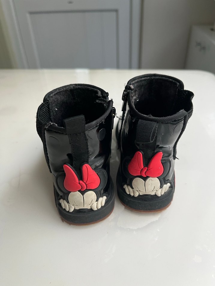 Kız Çocuk Siyah Lastik Tokalı Goth Bot - Görsel 3