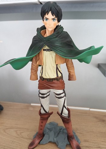 Beden Attack On Titan - Eren ve Attack Titan Figürleri