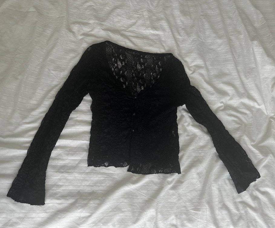 Siyah Dantelli Bluz - Görsel 2