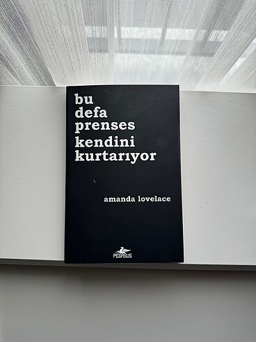 Bu defa prenses kendini kurtariyor