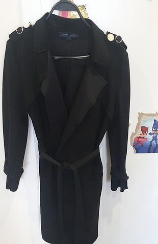 siyah nubuk tarzı trenchcoat