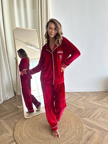 Victoria s Secret Premium V.Secret inci kadife set