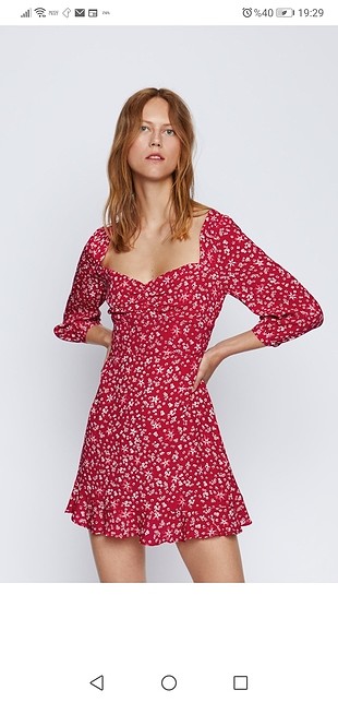 zara çiçek desenli elbise 