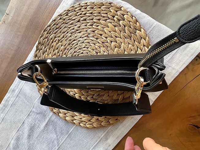 Beden siyah Renk Guess meridian çanta