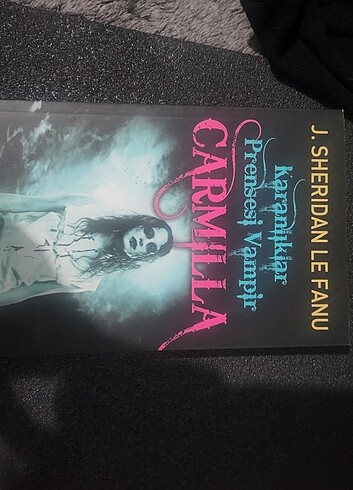 Karanlıklar prensesi vampir carmilla